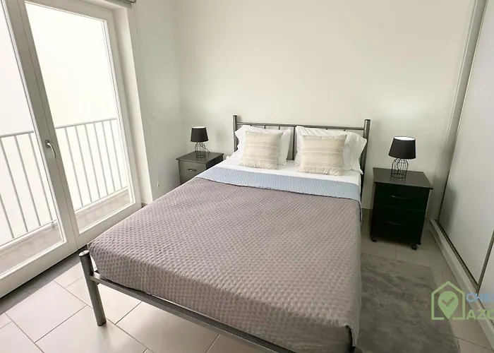 Terraco E Vista Deslumbrante No Centro De Angra Lägenhet Angra do Heroísmo