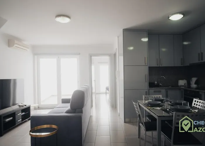 Terraco E Vista Deslumbrante No Centro De Angra Lägenhet